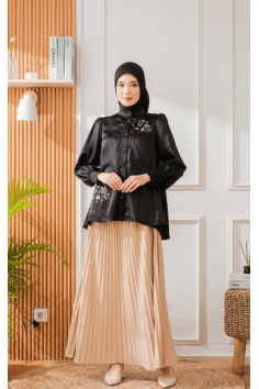 Jasmina Embroidery Blouse Black